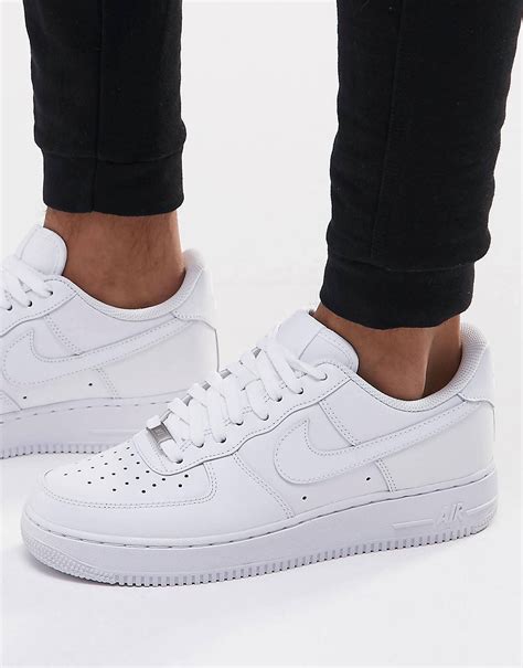 gele vlekken op nike air force|air force white sneakers.